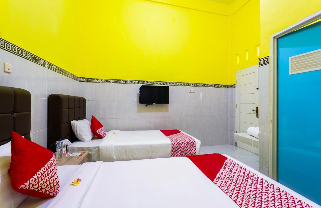 Oyo 1427 Azzahra Guest House Syariah Mataram Zewnętrze zdjęcie